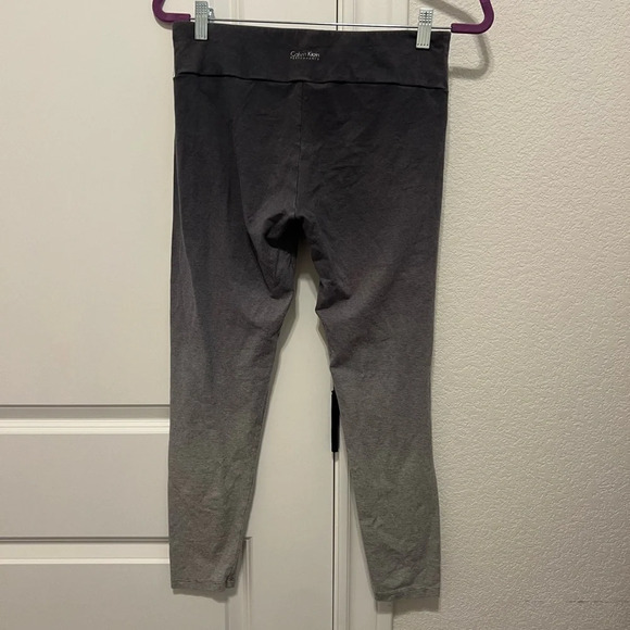 Ombré Striped Leggings - Picture 2 of 4